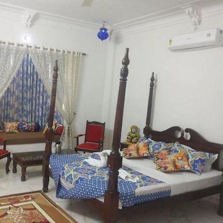Tej Mahal Palace Bandikui Ngoại thất bức ảnh