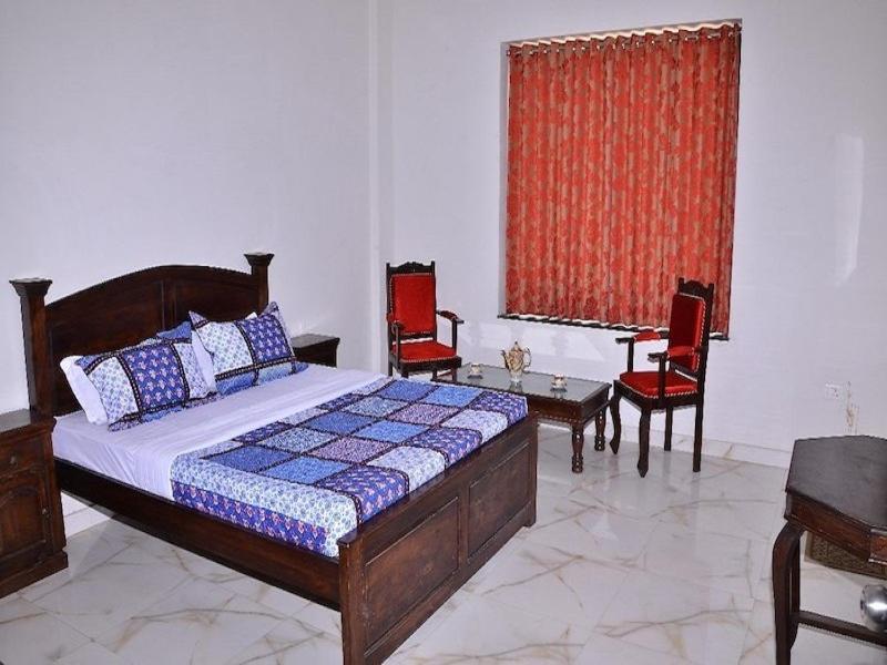 Tej Mahal Palace Bandikui Ngoại thất bức ảnh