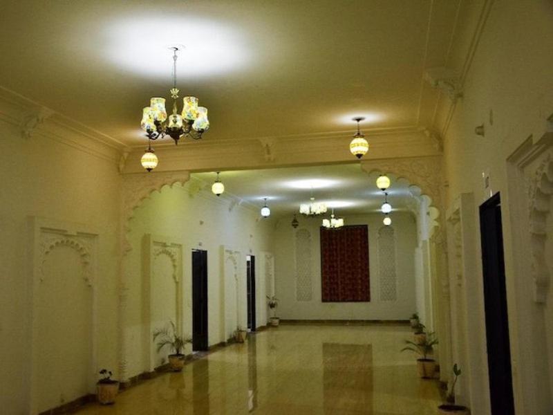 Tej Mahal Palace Bandikui Ngoại thất bức ảnh