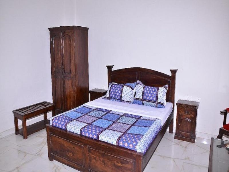 Tej Mahal Palace Bandikui Ngoại thất bức ảnh